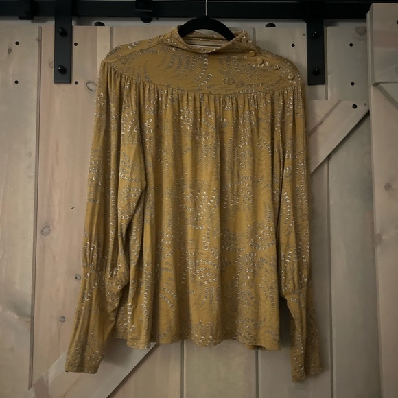 3/$25 LIKE NEW Ann Taylor Button Mockneck Blouse - Picture 1 of 6